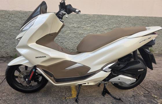 HONDA PCX DLX HONDA PCX DLX
